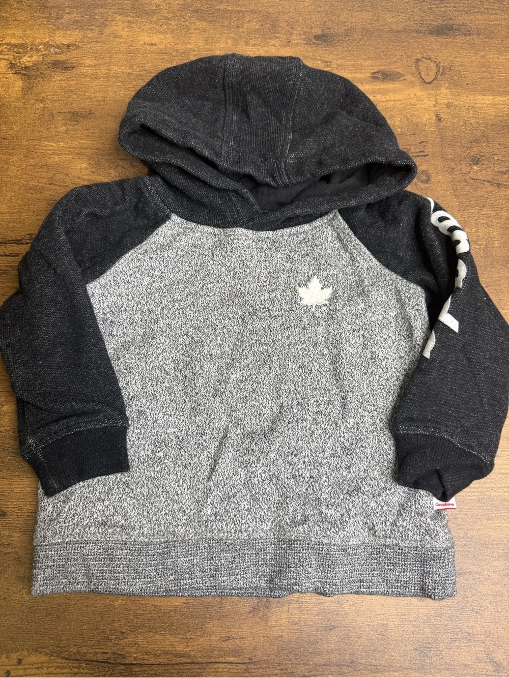 ⭐️ 5 for $20 ⭐️ Canadiana Black & Heather Gray Hoodie with Maple Leaf Detail